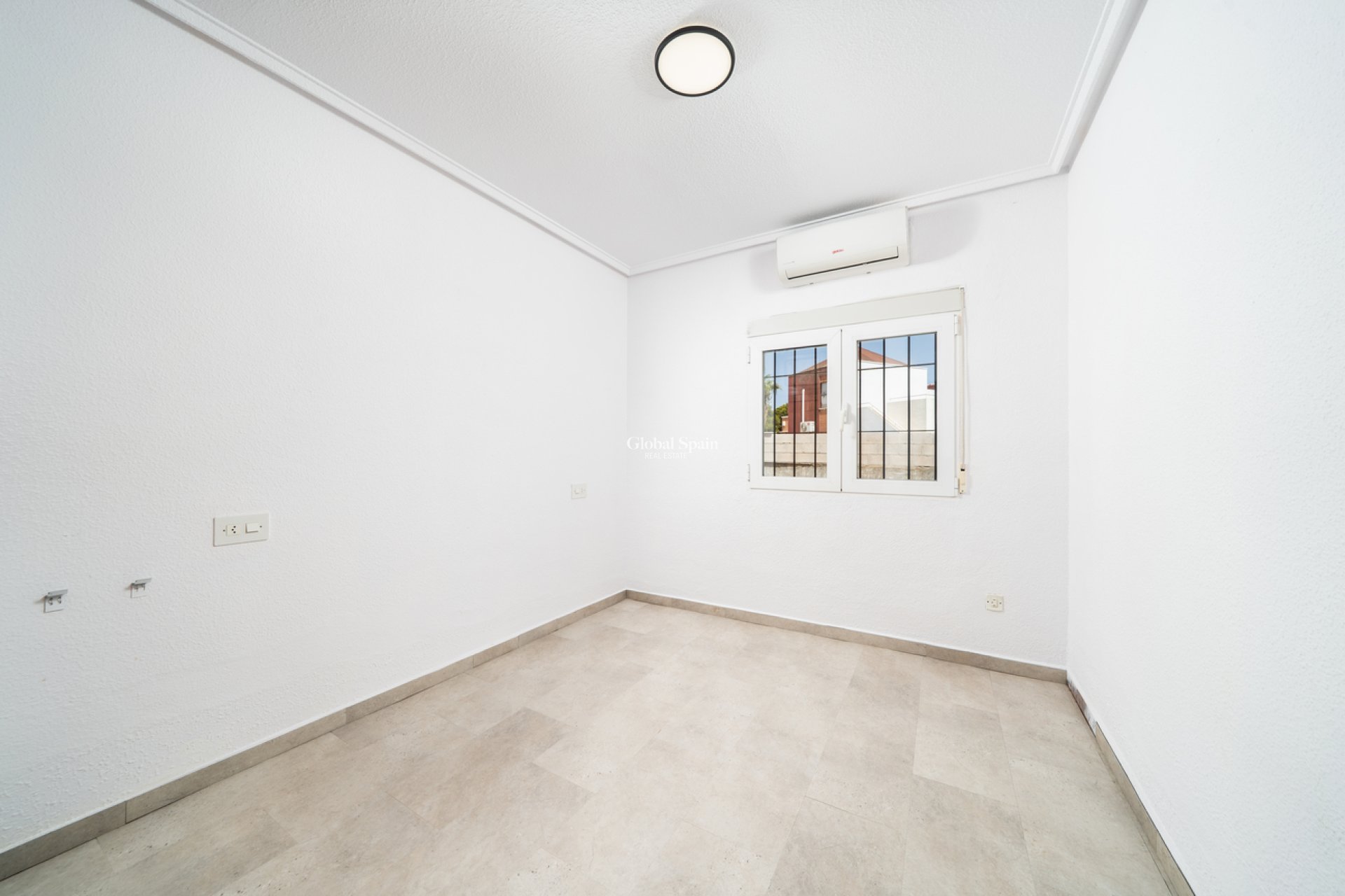 Wederverkoop - VILLA -
TORREVIEJA - LOS BALCONES - LOS ALTOS