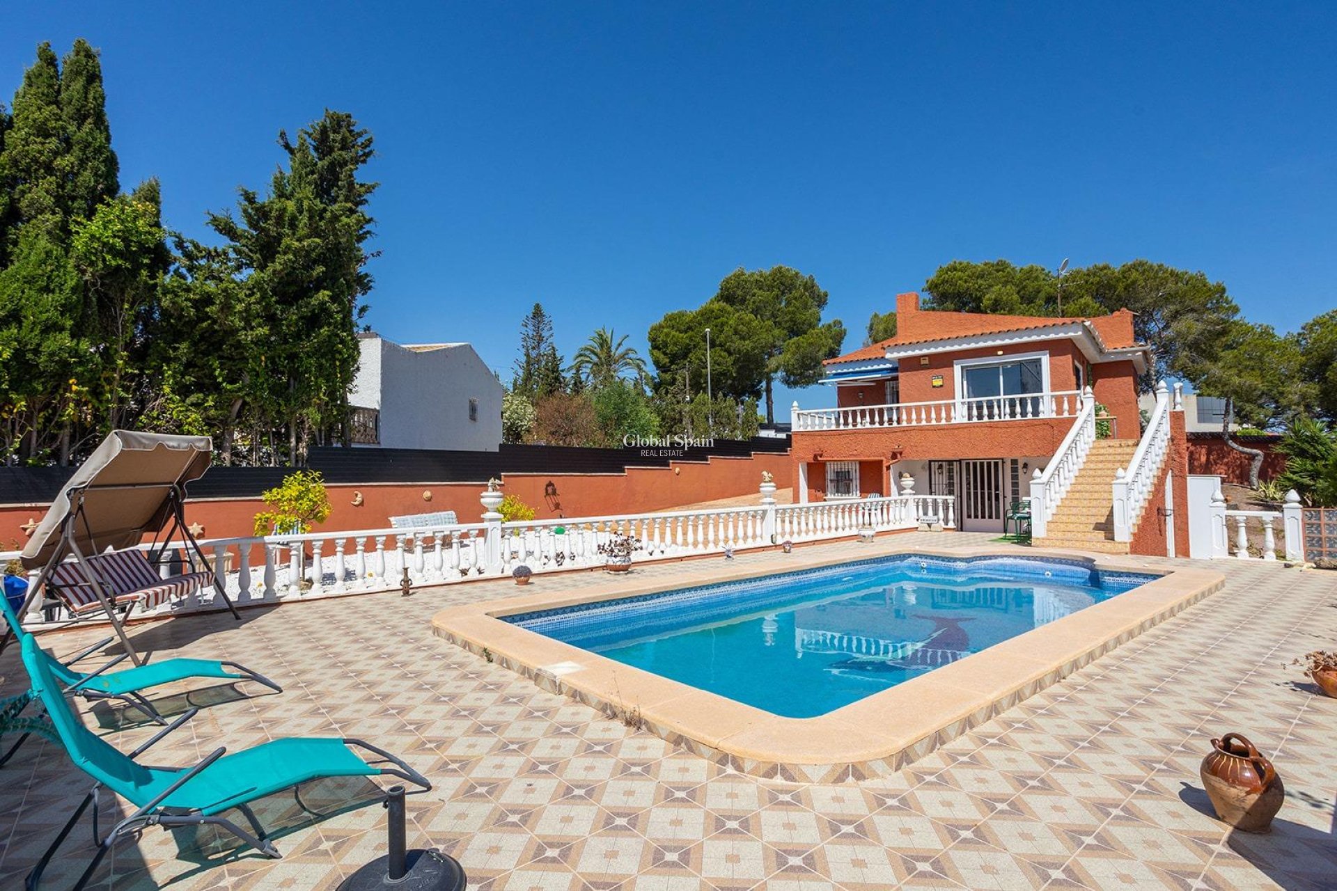 Wederverkoop - VILLA -
TORREVIEJA - LOS BALCONES - LOS ALTOS