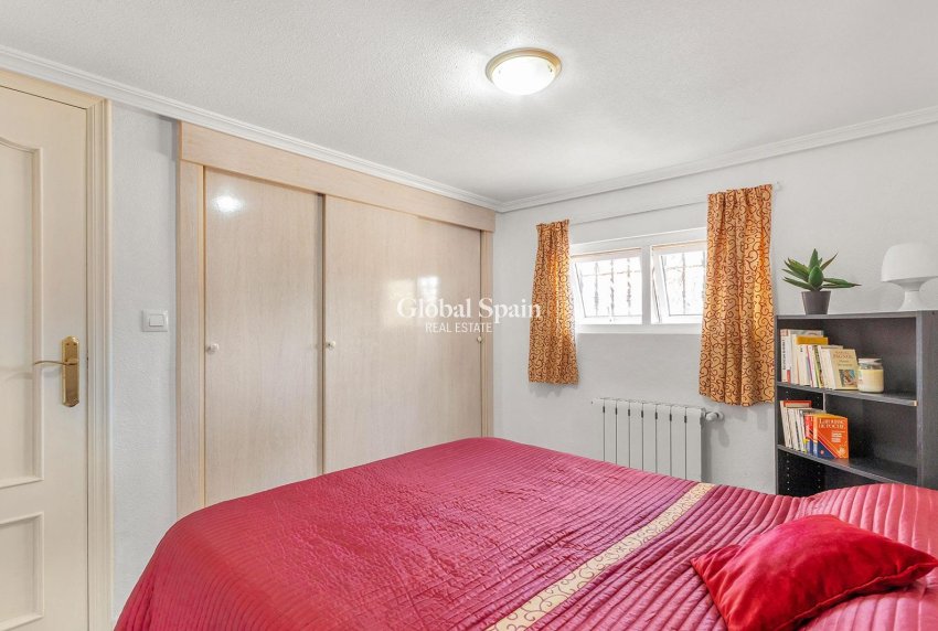 Wederverkoop - VILLA -
TORREVIEJA - LOS BALCONES - LOS ALTOS