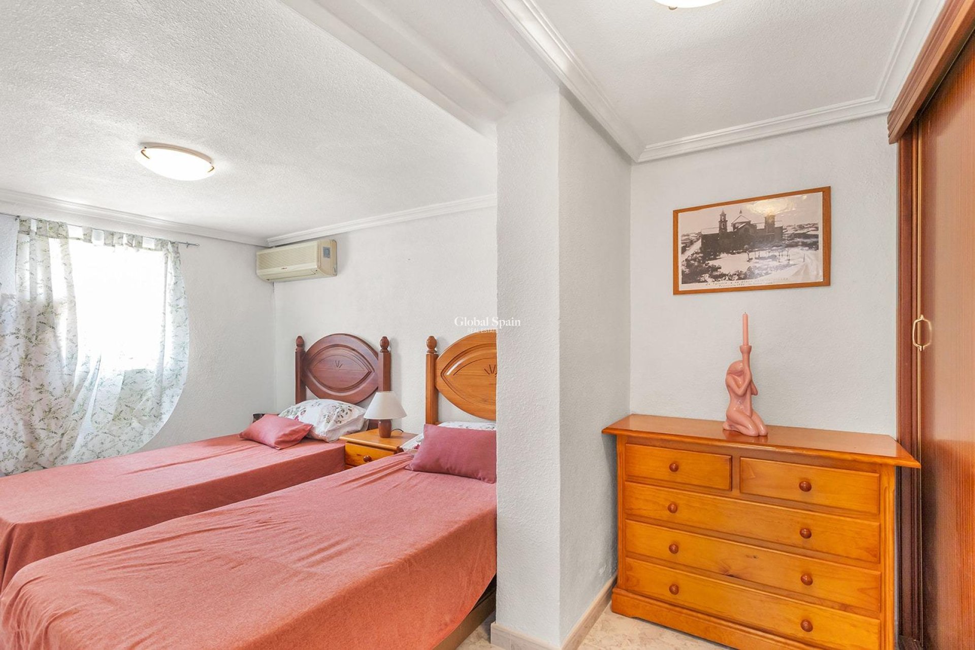 Wederverkoop - VILLA -
TORREVIEJA - LOS BALCONES - LOS ALTOS