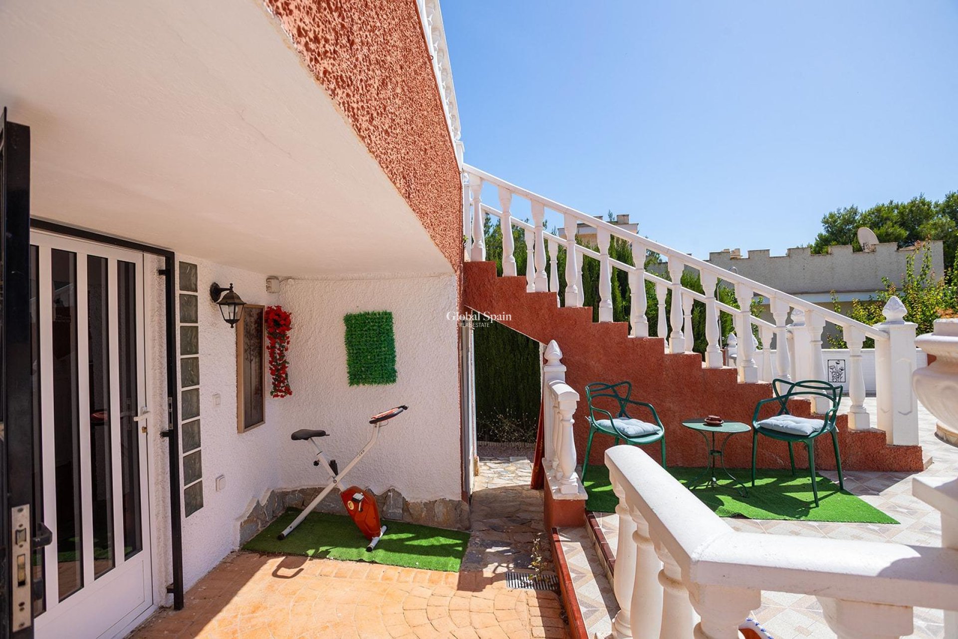 Wederverkoop - VILLA -
TORREVIEJA - LOS BALCONES - LOS ALTOS