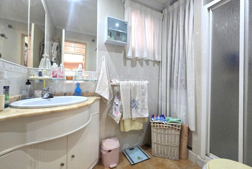 Wederverkoop - VILLA -
TORREVIEJA - LOS BALCONES - LOS ALTOS