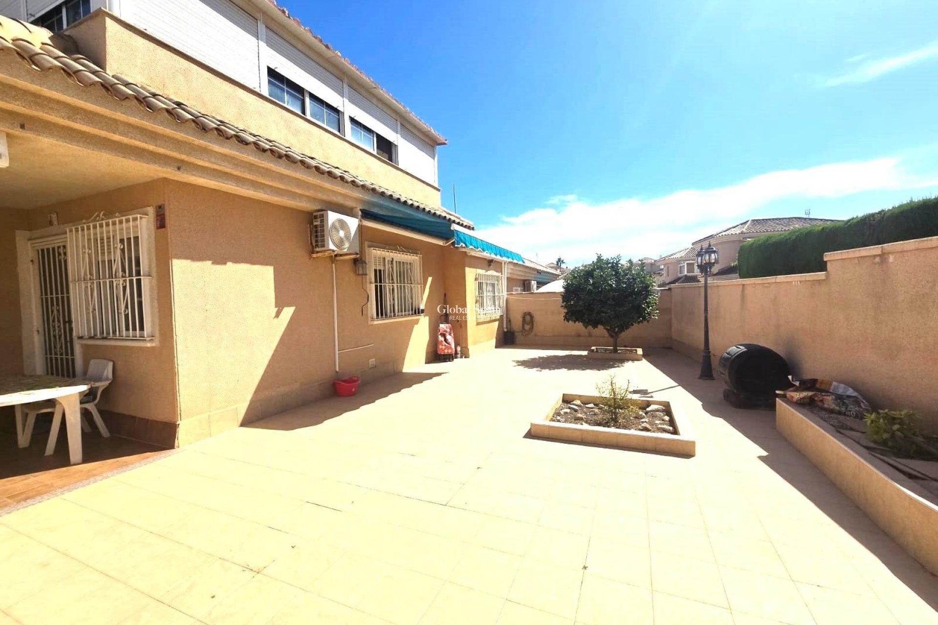 Wederverkoop - VILLA -
TORREVIEJA - LOS BALCONES - LOS ALTOS