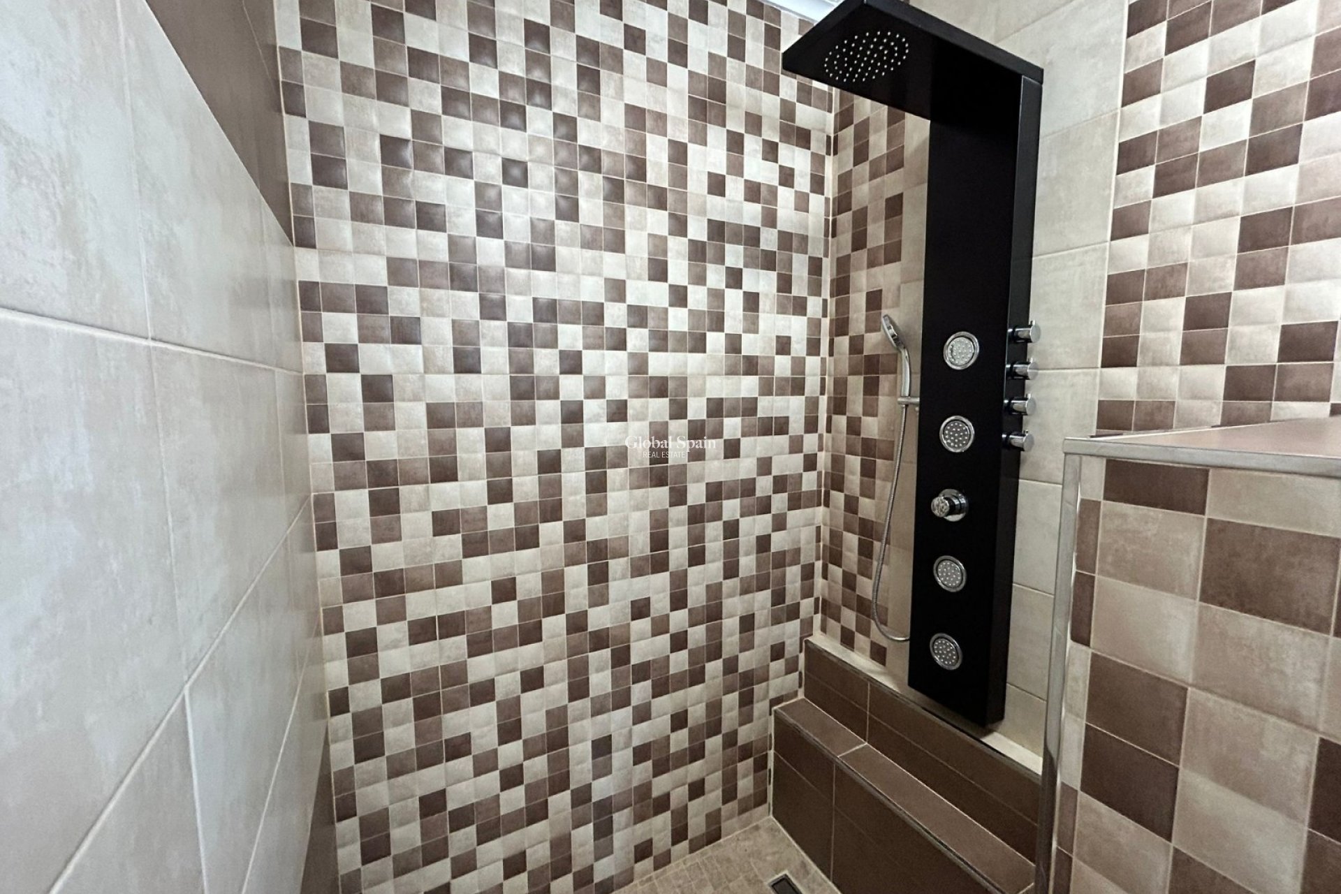 Wederverkoop - VILLA -
TORREVIEJA - LOS BALCONES - LOS ALTOS