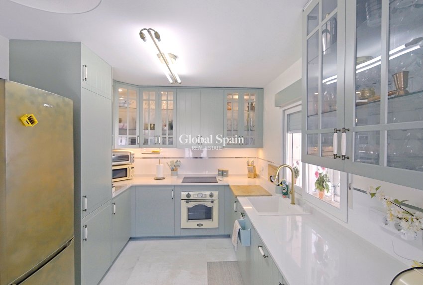 Wederverkoop - Villa -
TORREVIEJA - LOS BALCONES - LOS ALTOS