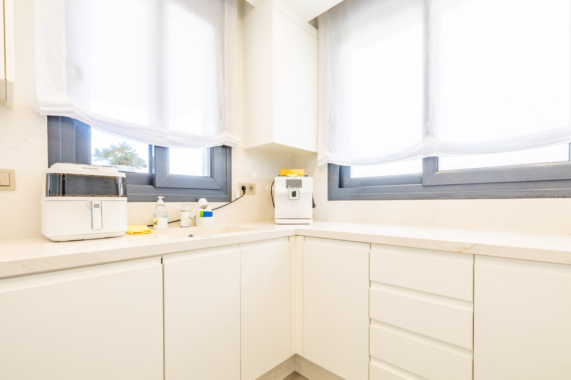 Wederverkoop - Villa -
TORREVIEJA - LOS BALCONES - LOS ALTOS