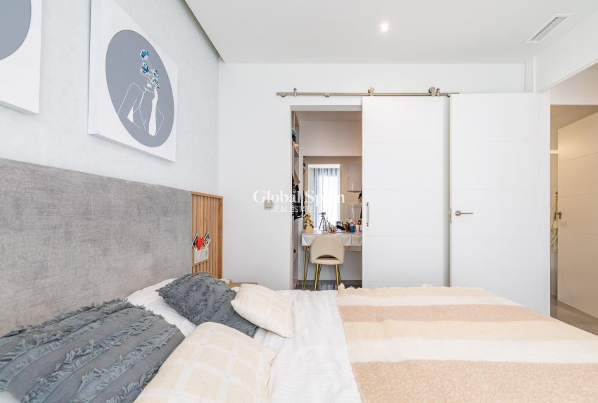 Wederverkoop - Villa -
TORREVIEJA - LOS BALCONES - LOS ALTOS