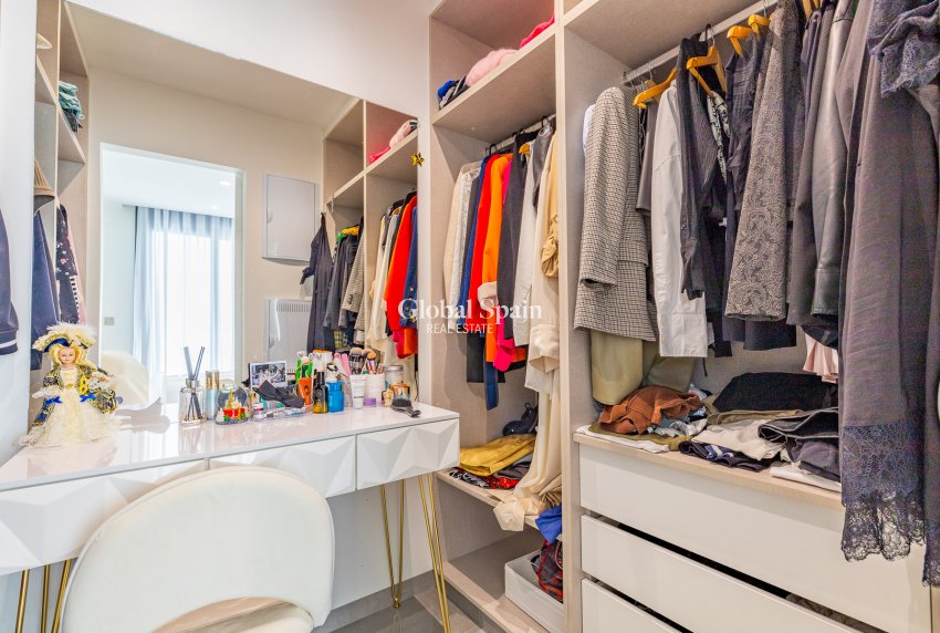 Wederverkoop - Villa -
TORREVIEJA - LOS BALCONES - LOS ALTOS