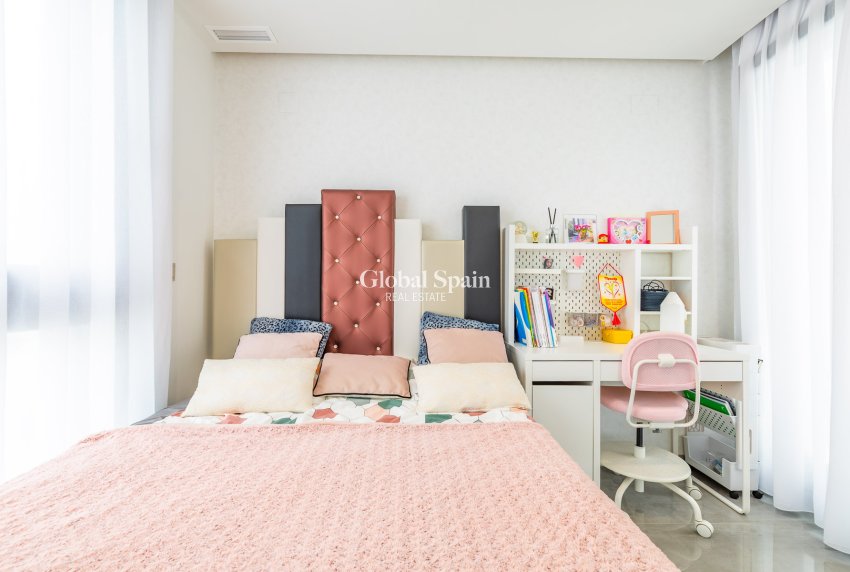 Wederverkoop - Villa -
TORREVIEJA - LOS BALCONES - LOS ALTOS