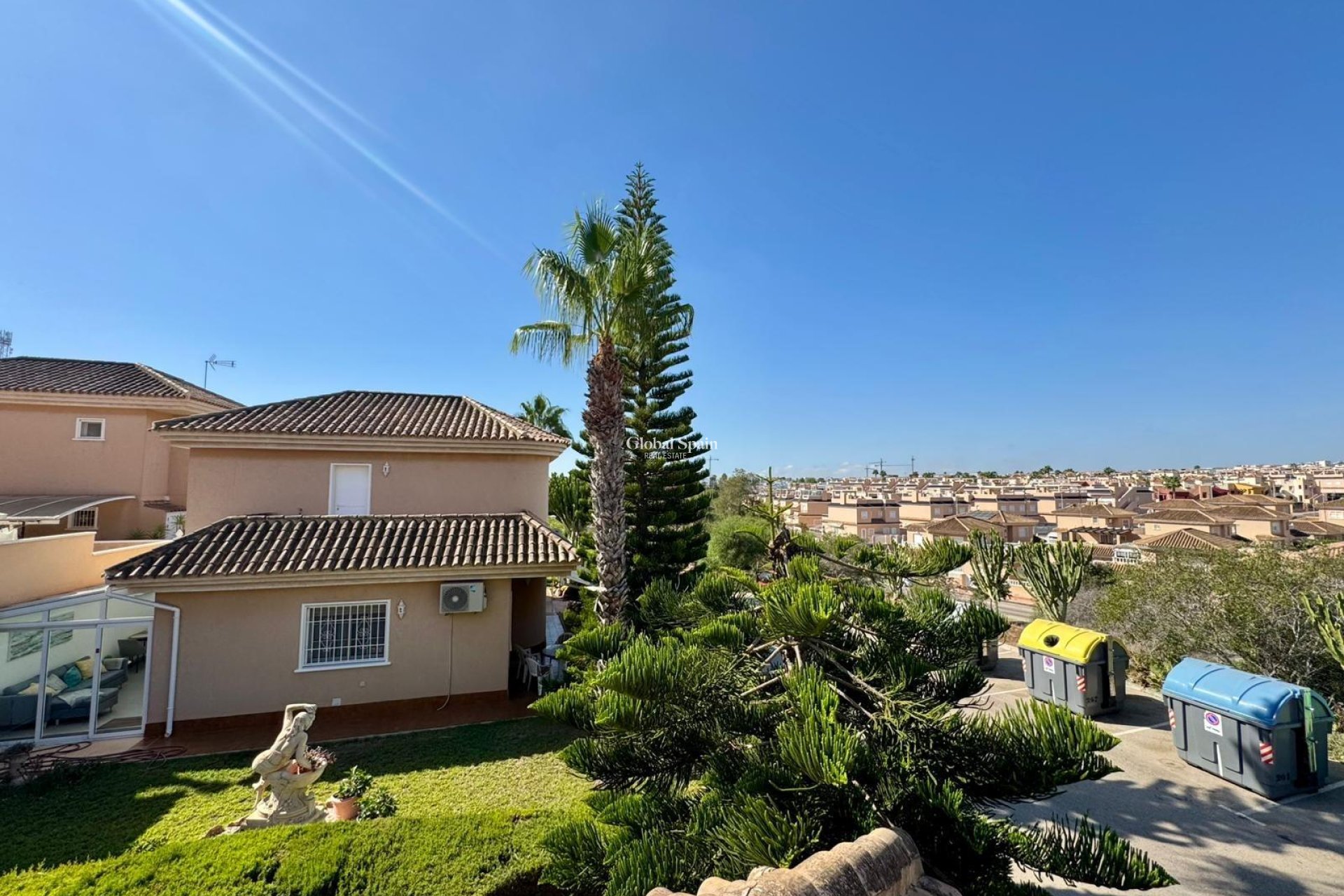 Wederverkoop - Villa -
TORREVIEJA - LOS BALCONES - LOS ALTOS
