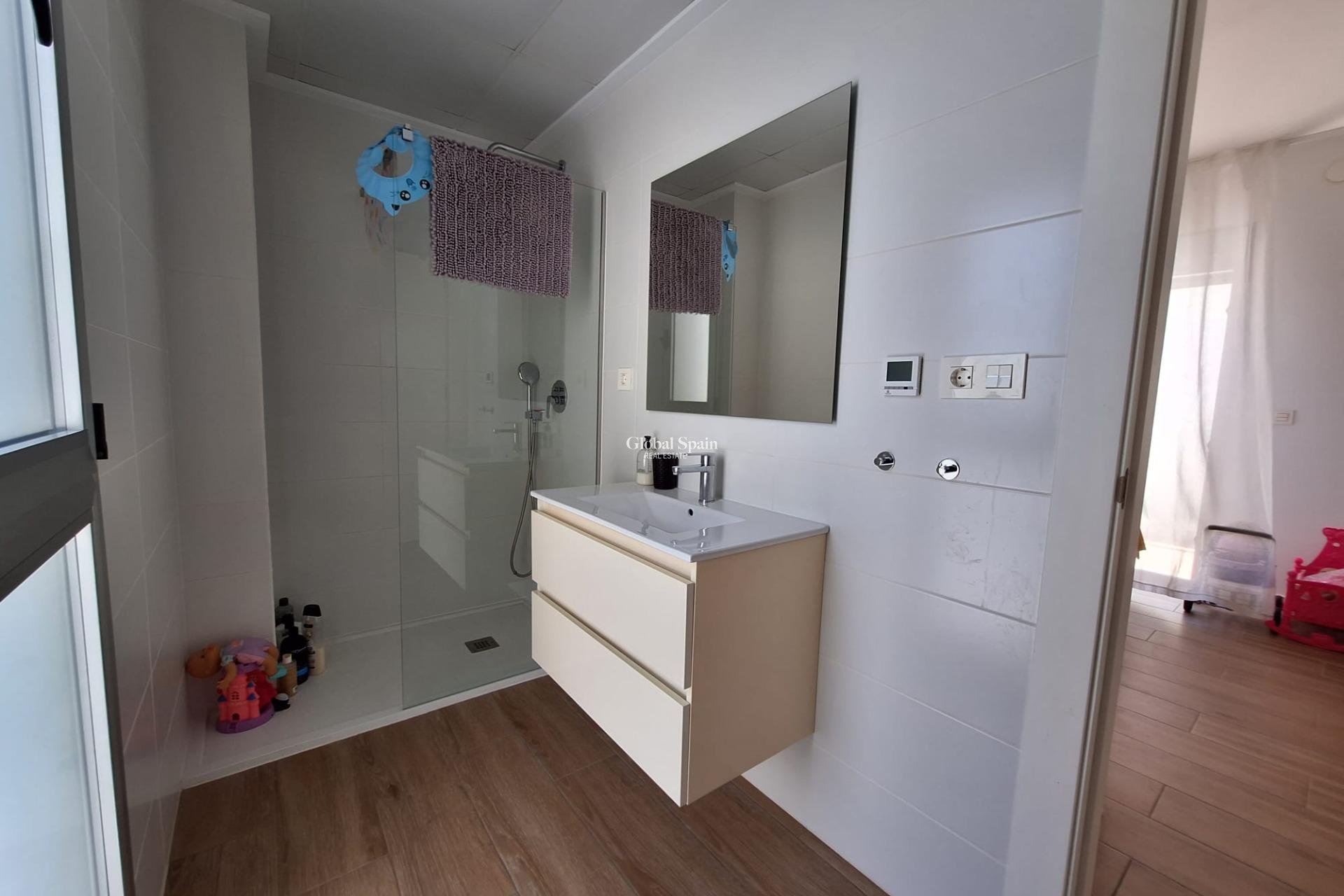 Wederverkoop - VILLA -
TORREVIEJA - Los Frutales