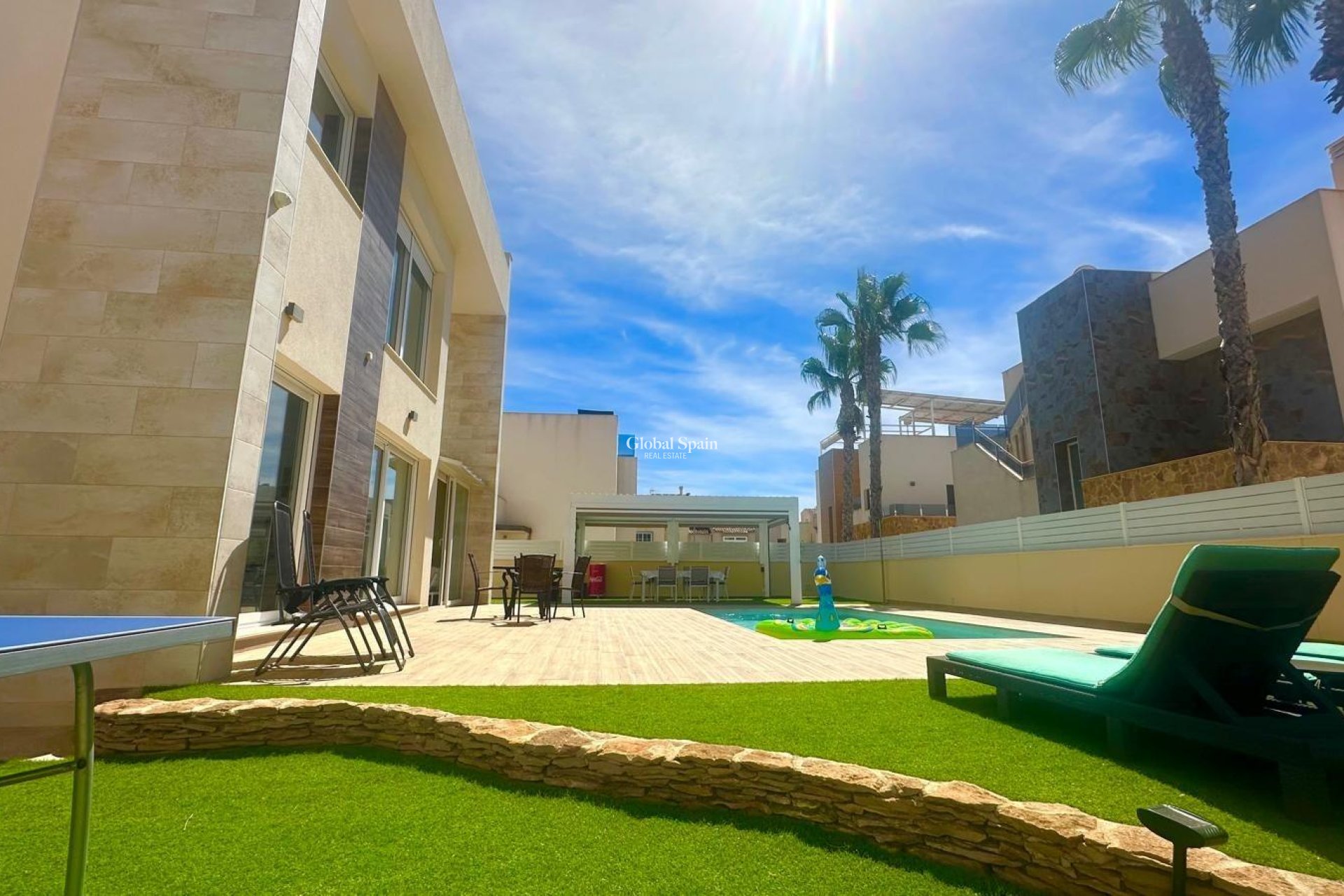 Wederverkoop - VILLA -
TORREVIEJA - Miramar - Torre Del Moro