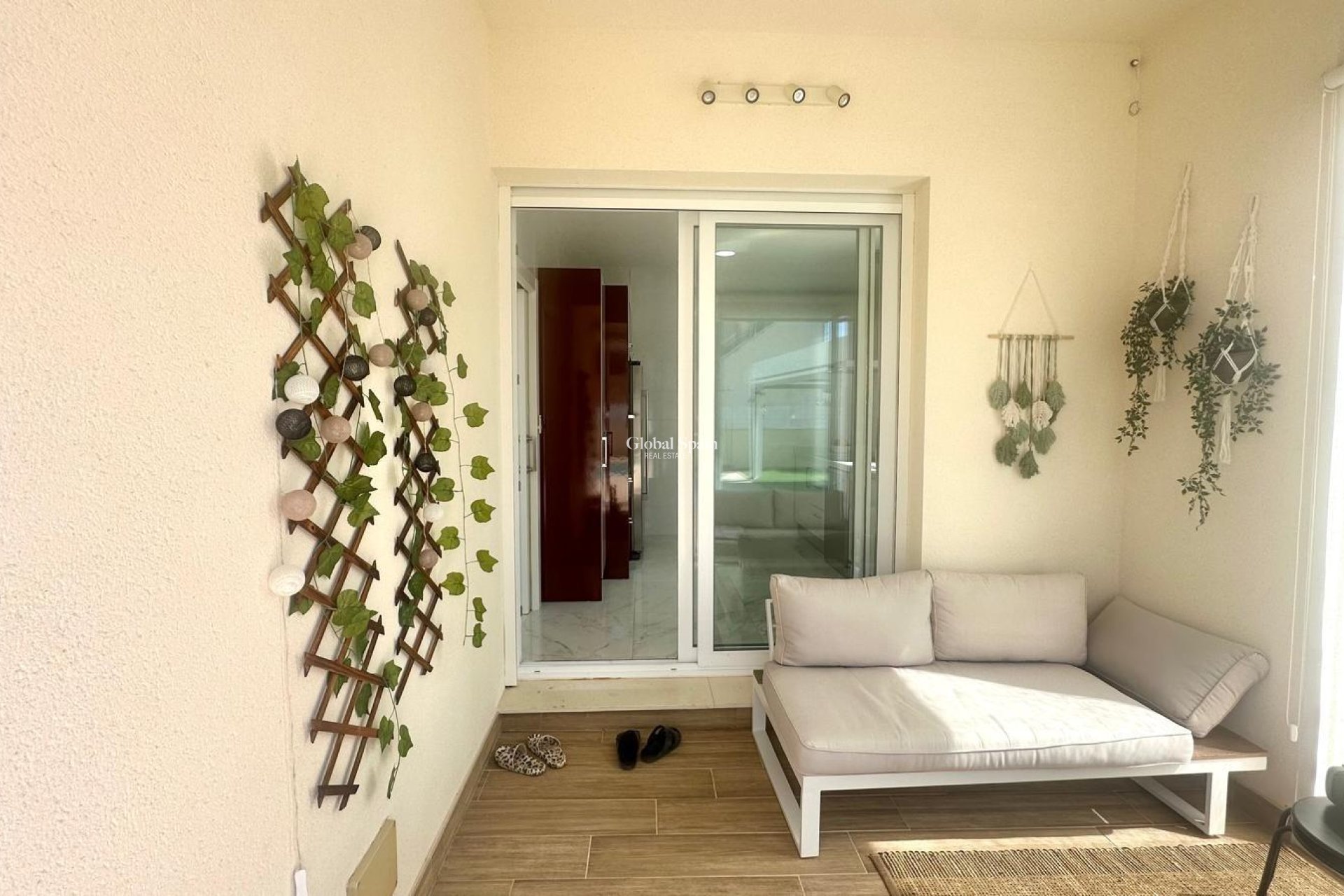 Wederverkoop - VILLA -
TORREVIEJA - Miramar - Torre Del Moro