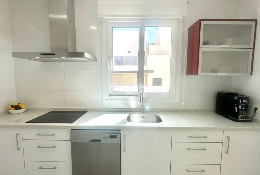 Wederverkoop - VILLA -
TORREVIEJA - Miramar - Torre Del Moro