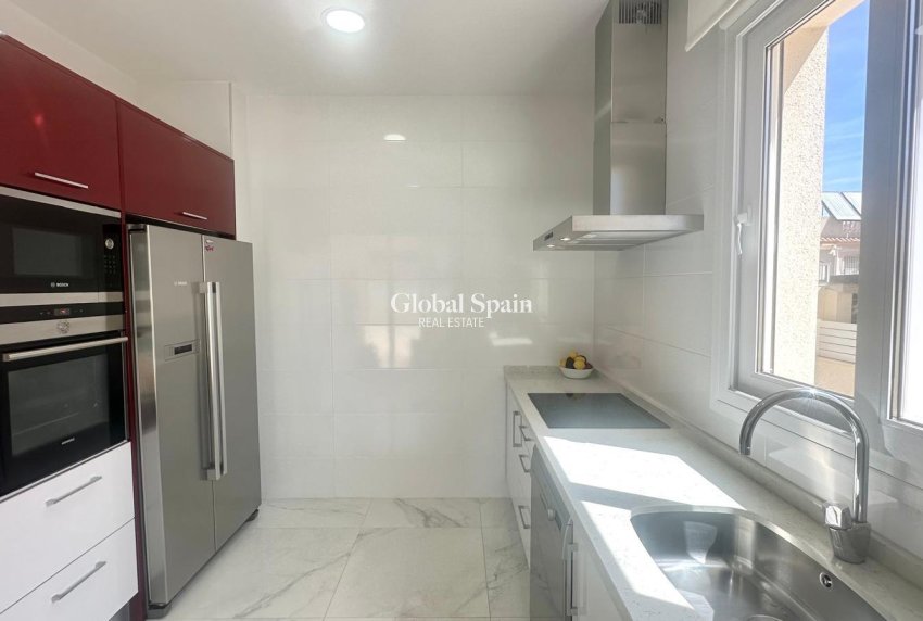 Wederverkoop - VILLA -
TORREVIEJA - Miramar - Torre Del Moro