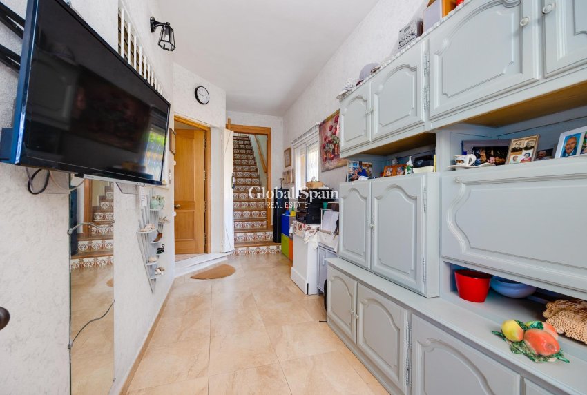 Wederverkoop - VILLA -
TORREVIEJA - Playa de los Locos