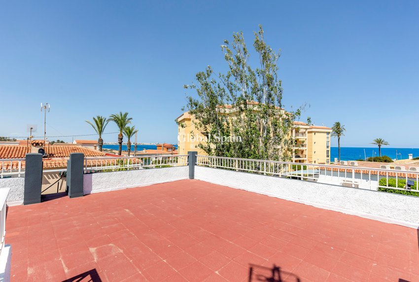 Wederverkoop - Villa -
TORREVIEJA - Rocio del Mar