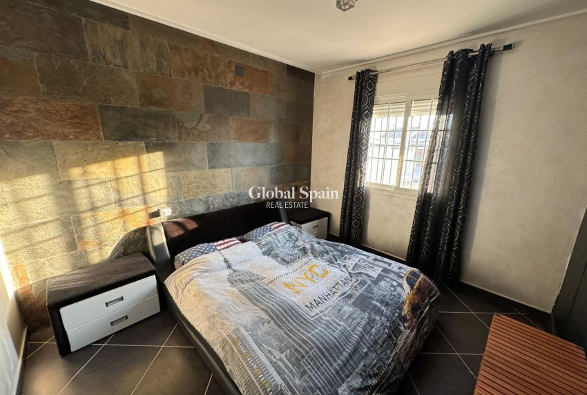 Wederverkoop - Villa -
TORREVIEJA - San luis