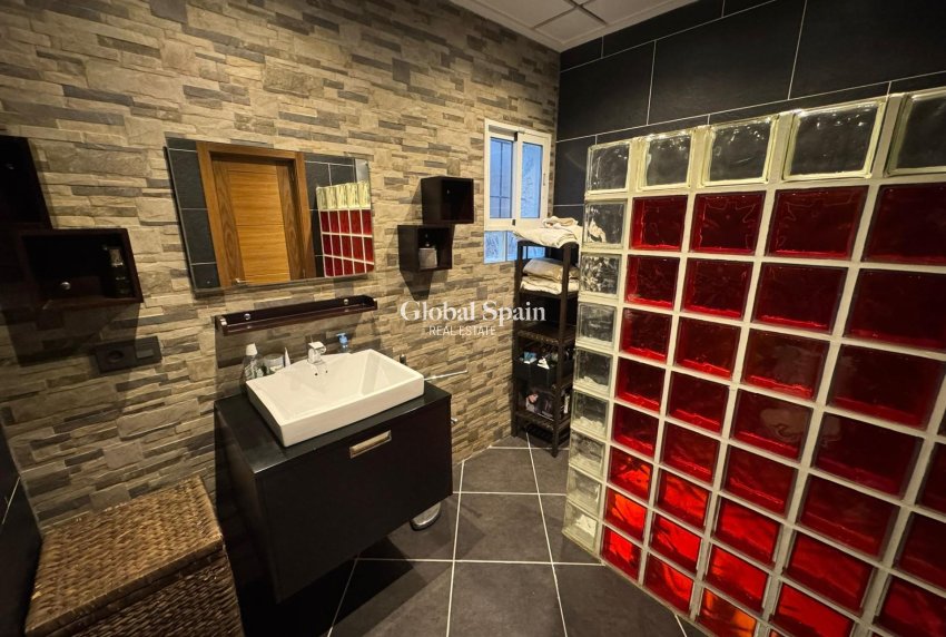 Wederverkoop - Villa -
TORREVIEJA - San luis