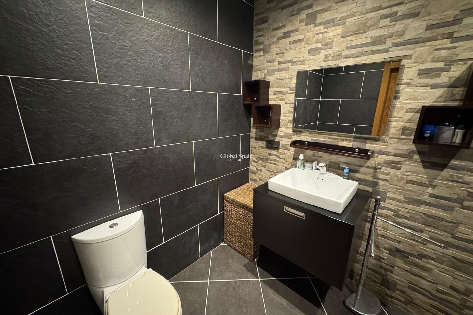 Wederverkoop - VILLA -
TORREVIEJA - San luis