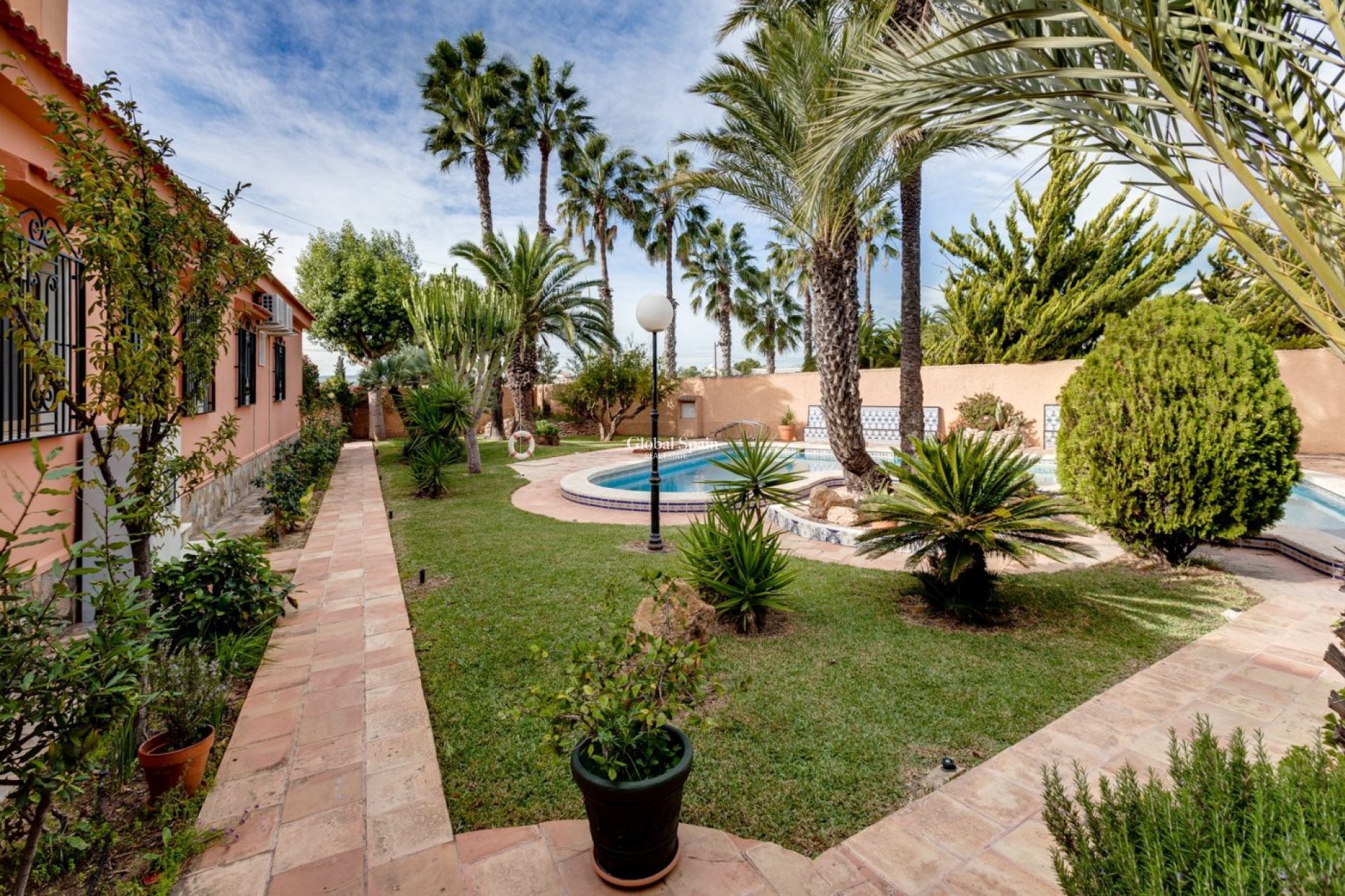 Wederverkoop - VILLA -
TORREVIEJA - San Luis