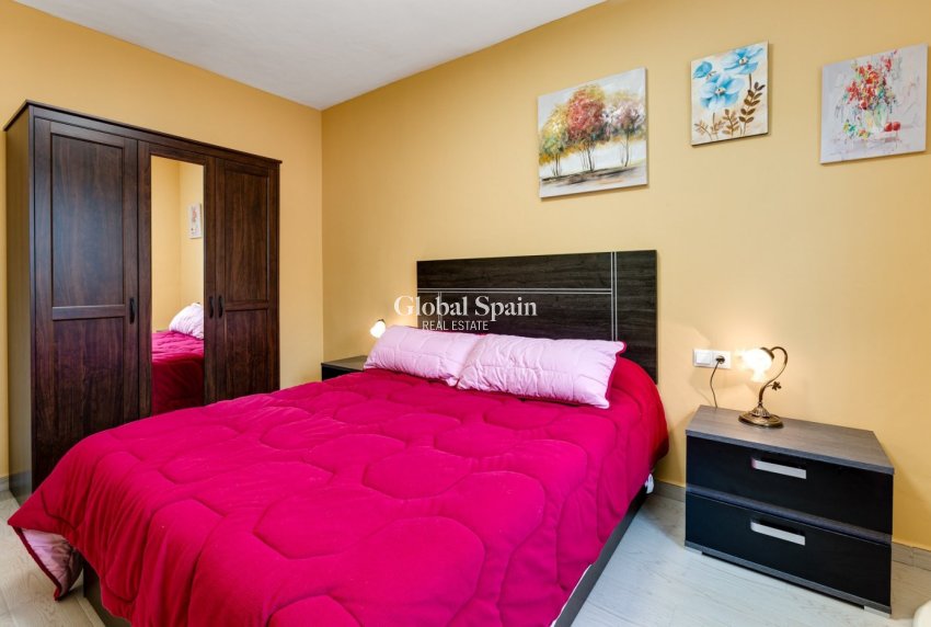 Wederverkoop - VILLA -
TORREVIEJA - San Luis