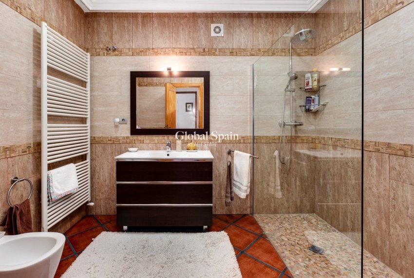 Wederverkoop - VILLA -
TORREVIEJA - San Luis