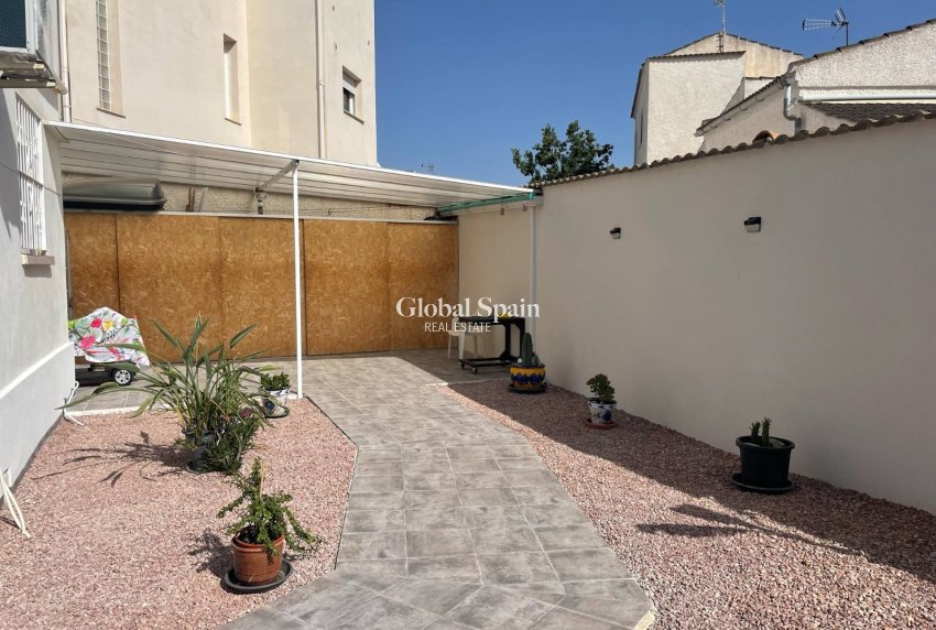 Wederverkoop - Villa -
TORREVIEJA - San Luis