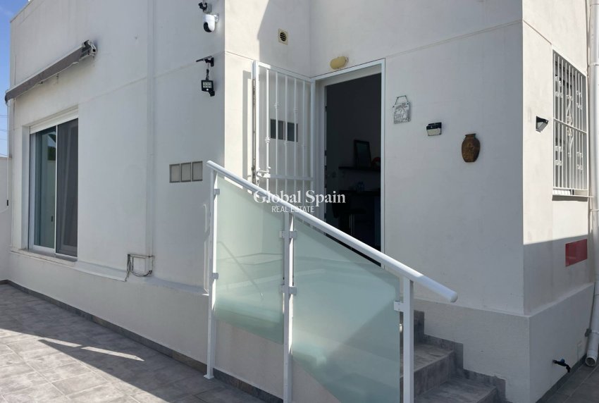 Wederverkoop - Villa -
TORREVIEJA - San Luis