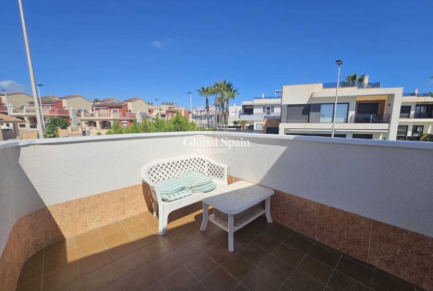 Wederverkoop - VILLA -
TORREVIEJA - Torre del Moro