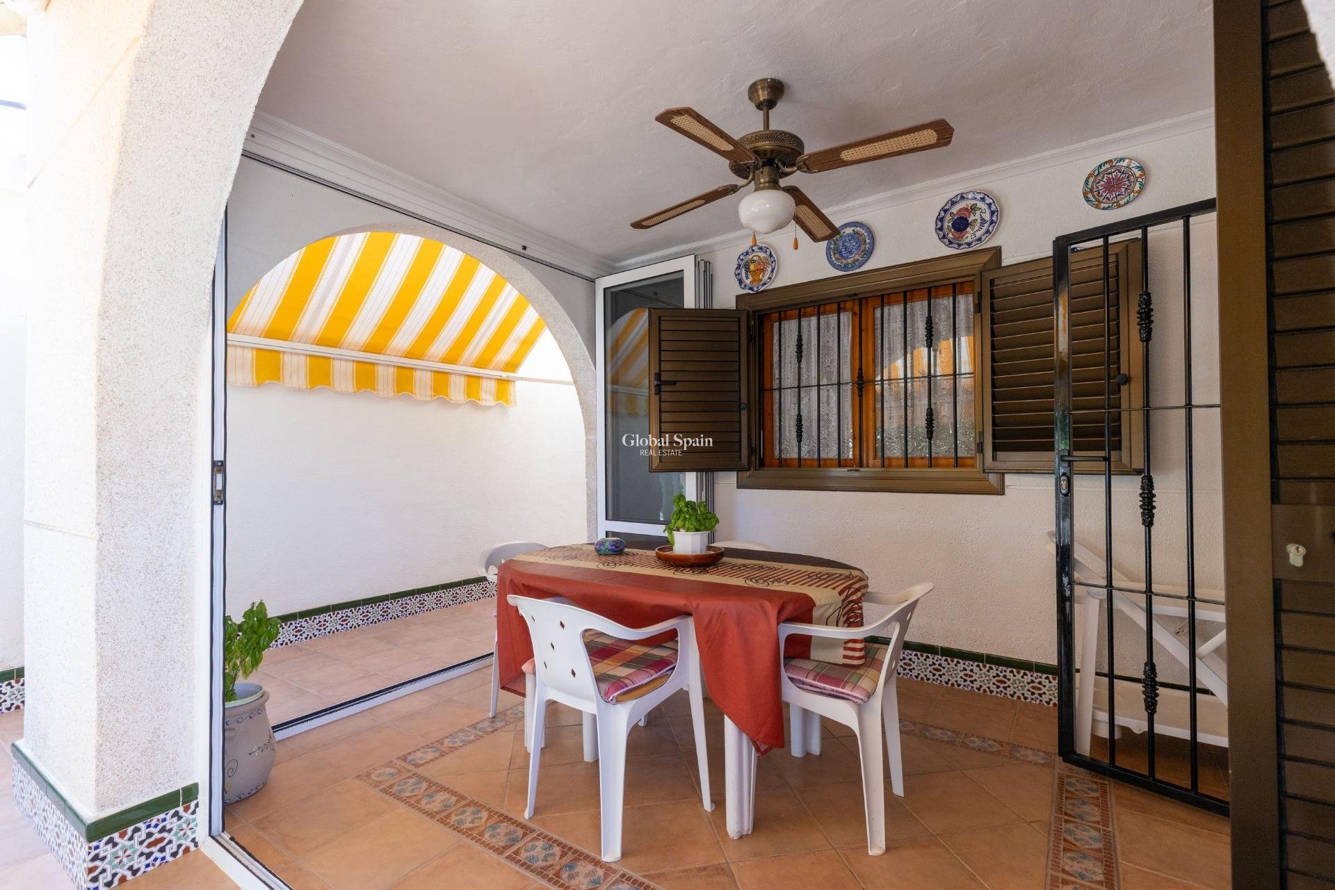 Wederverkoop - Villa -
TORREVIEJA - Torreblanca