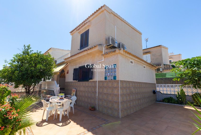 Wederverkoop - VILLA -
TORREVIEJA - Torreblanca