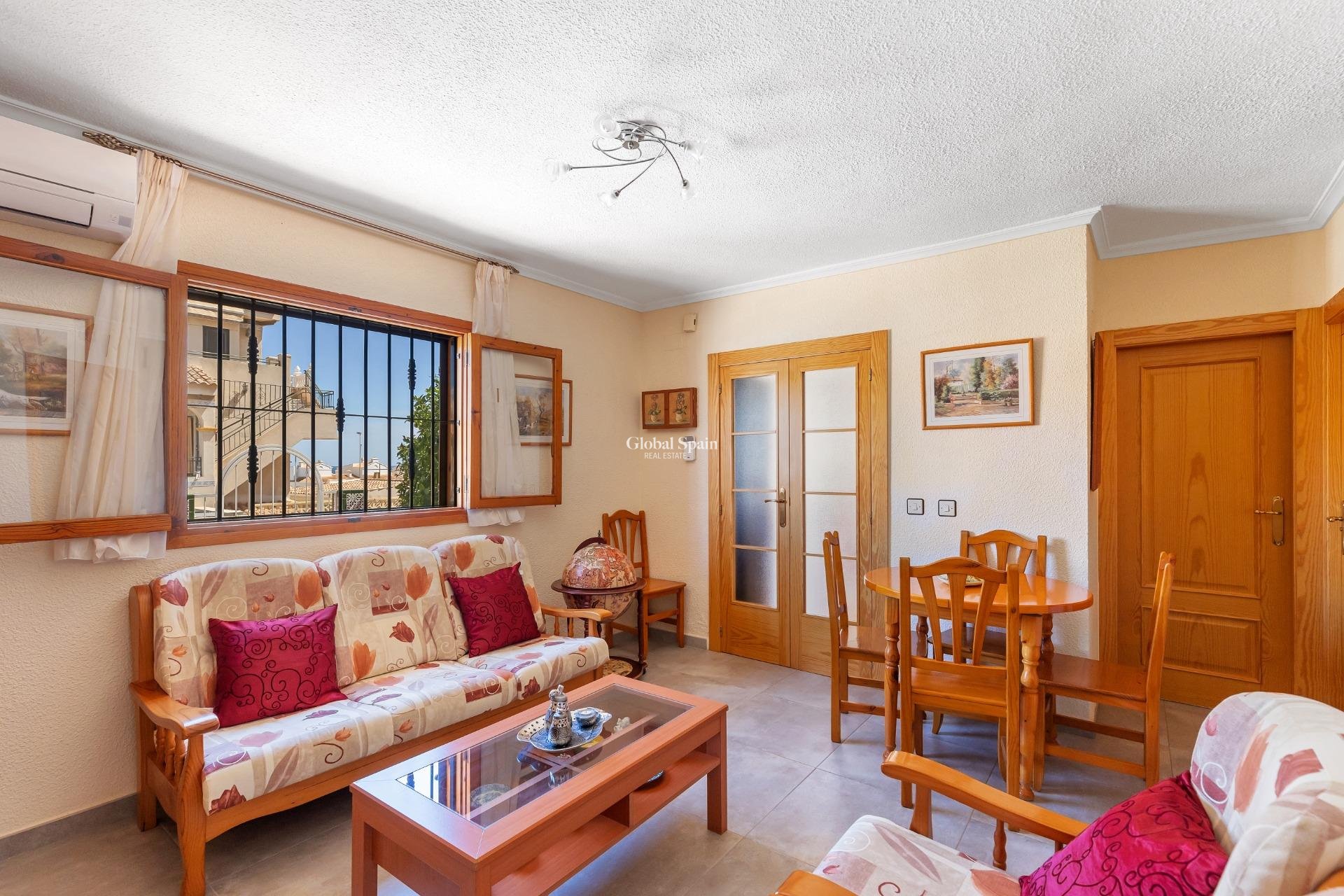 Wederverkoop - VILLA -
TORREVIEJA - Torreblanca