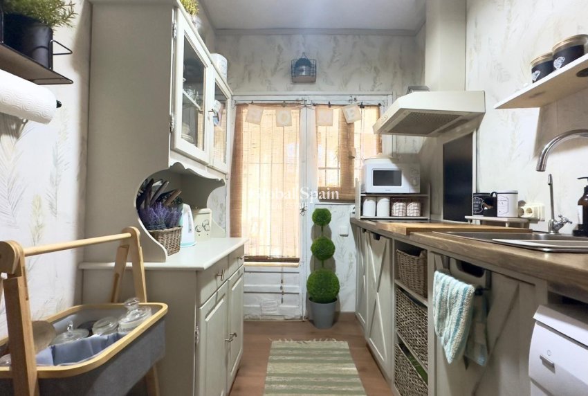 Wederverkoop - VILLA -
TORREVIEJA - Torreblanca