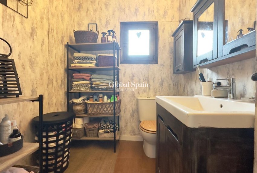 Wederverkoop - VILLA -
TORREVIEJA - Torreblanca