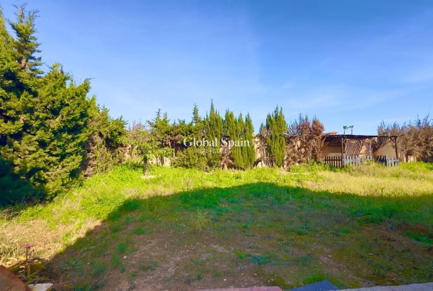 Wederverkoop - VILLA -
TORREVIEJA - Torreblanca