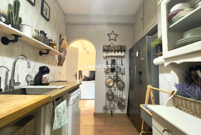 Wederverkoop - VILLA -
TORREVIEJA - Torreblanca