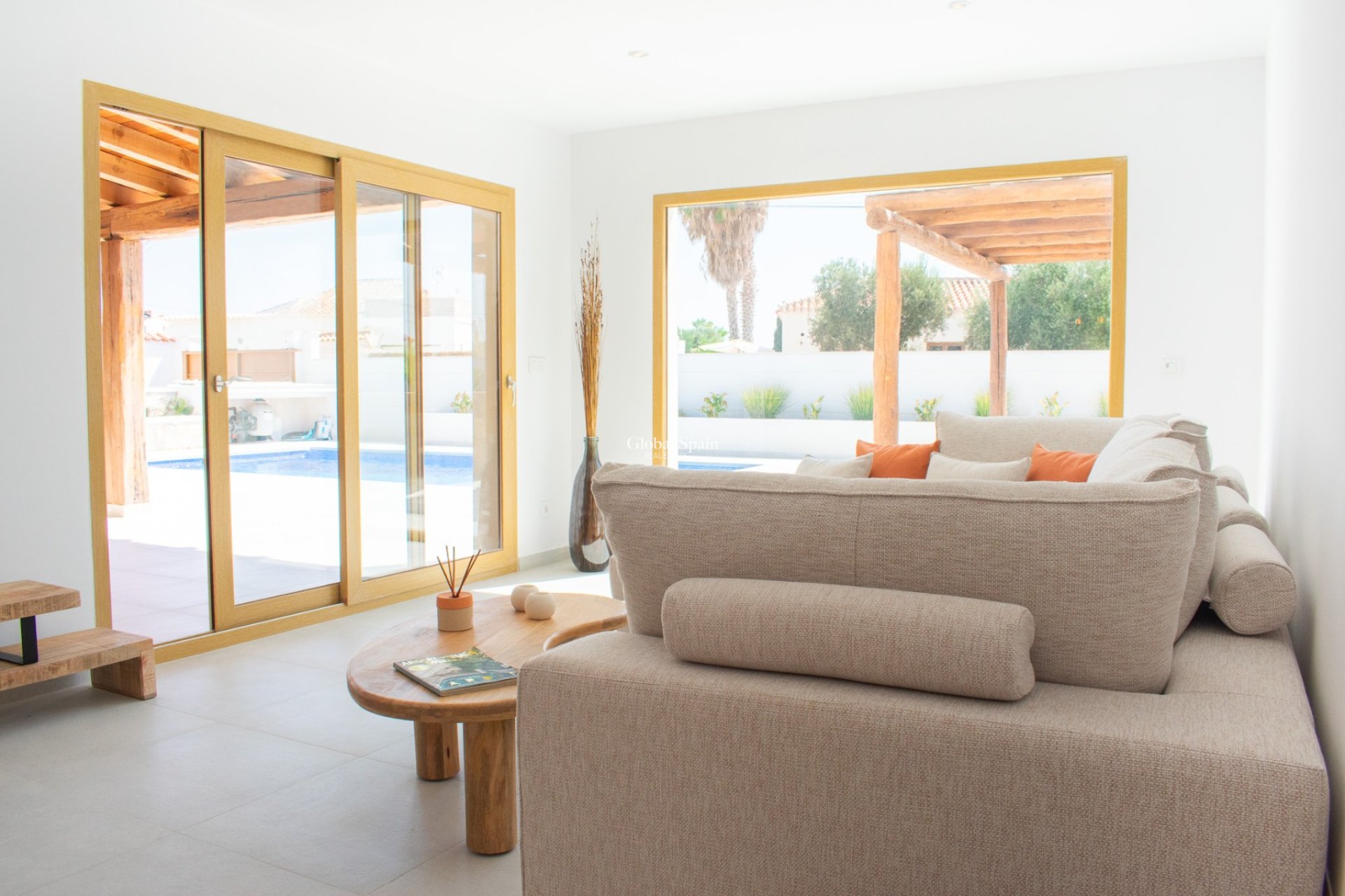 Wederverkoop - VILLA -
TORREVIEJA - Torreta Florida