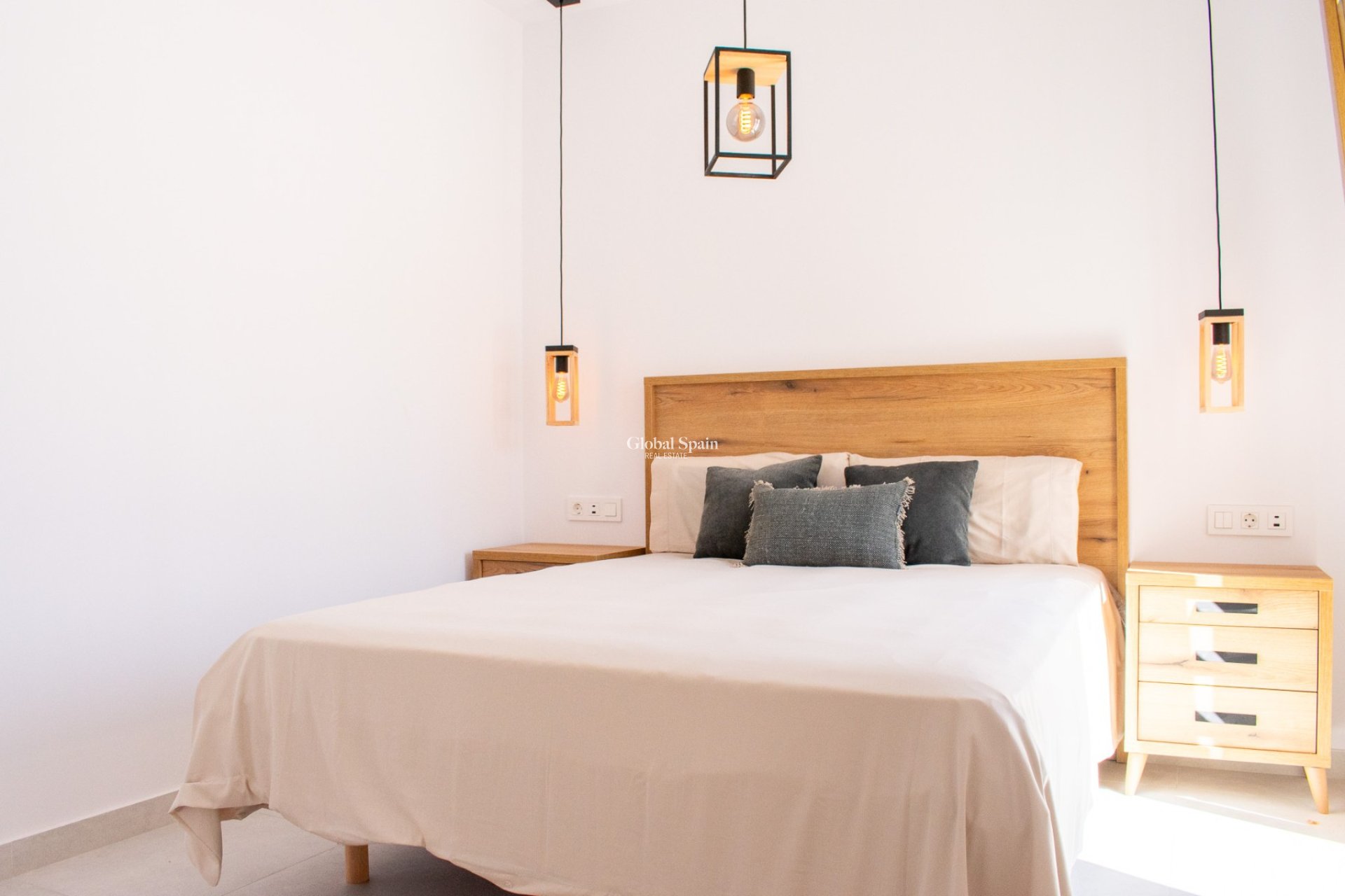 Wederverkoop - VILLA -
TORREVIEJA - Torreta Florida