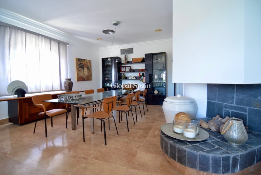 Wederverkoop - Villa -
TORREVIEJA - Torreta-Florida