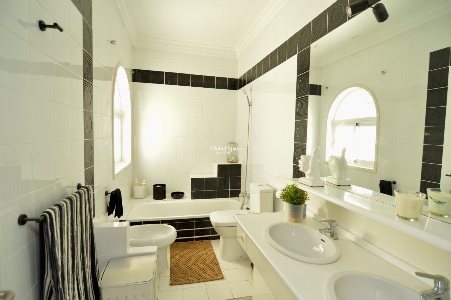 Wederverkoop - Villa -
TORREVIEJA - Torreta-Florida