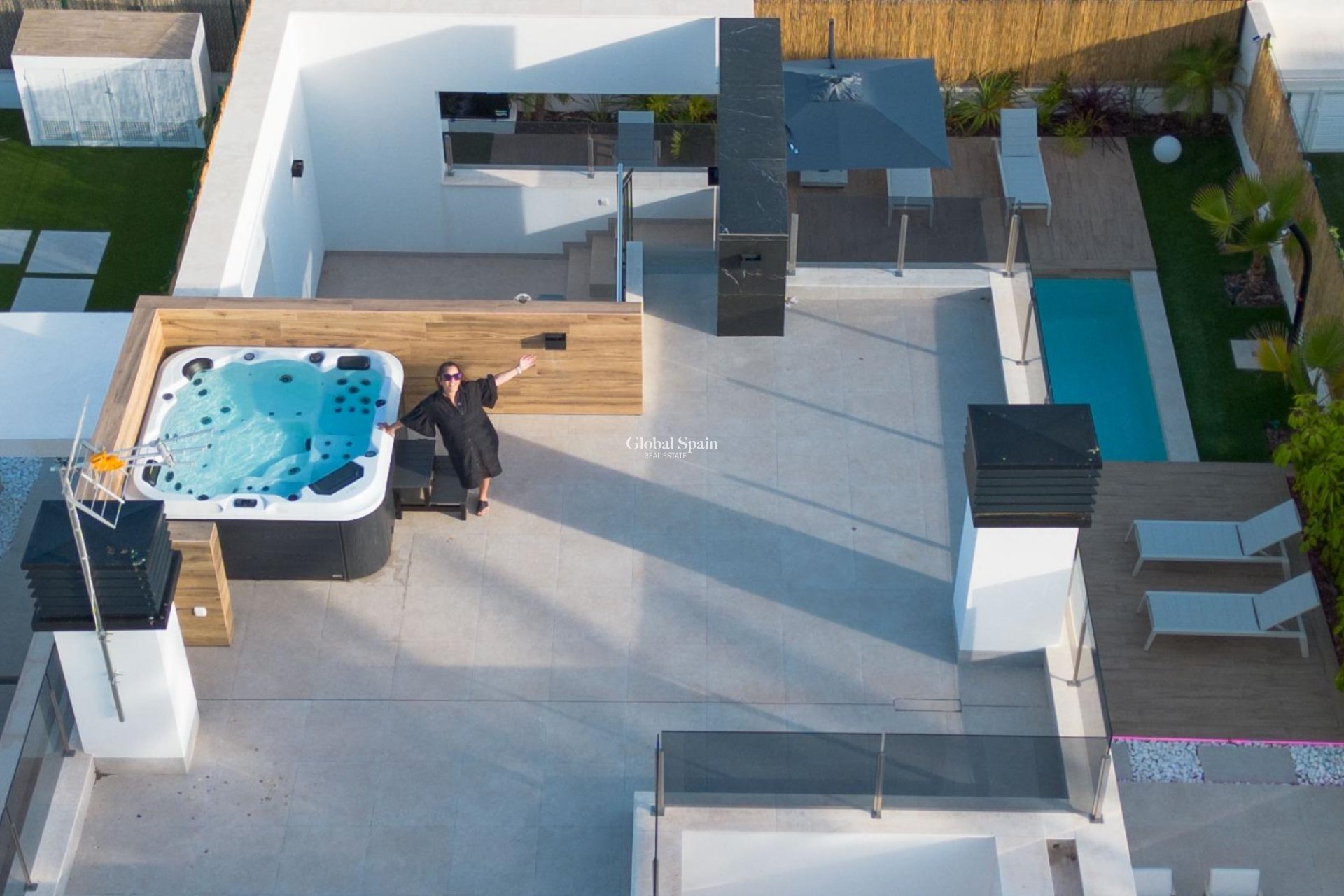 Wederverkoop - VILLA -
TORREVIEJA - Torreta Florida