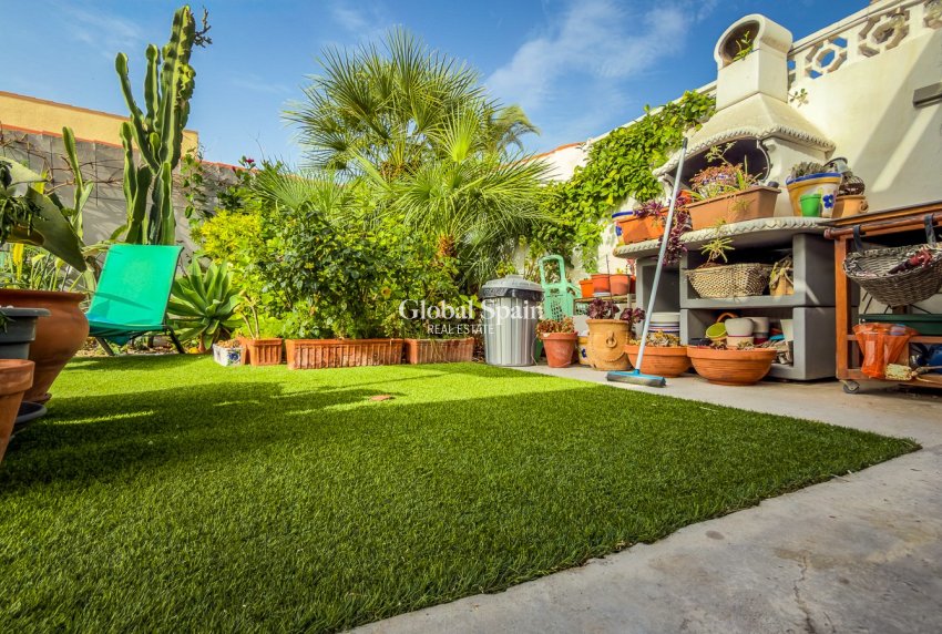 Wederverkoop - VILLA -
TORREVIEJA - Torreta - Florida