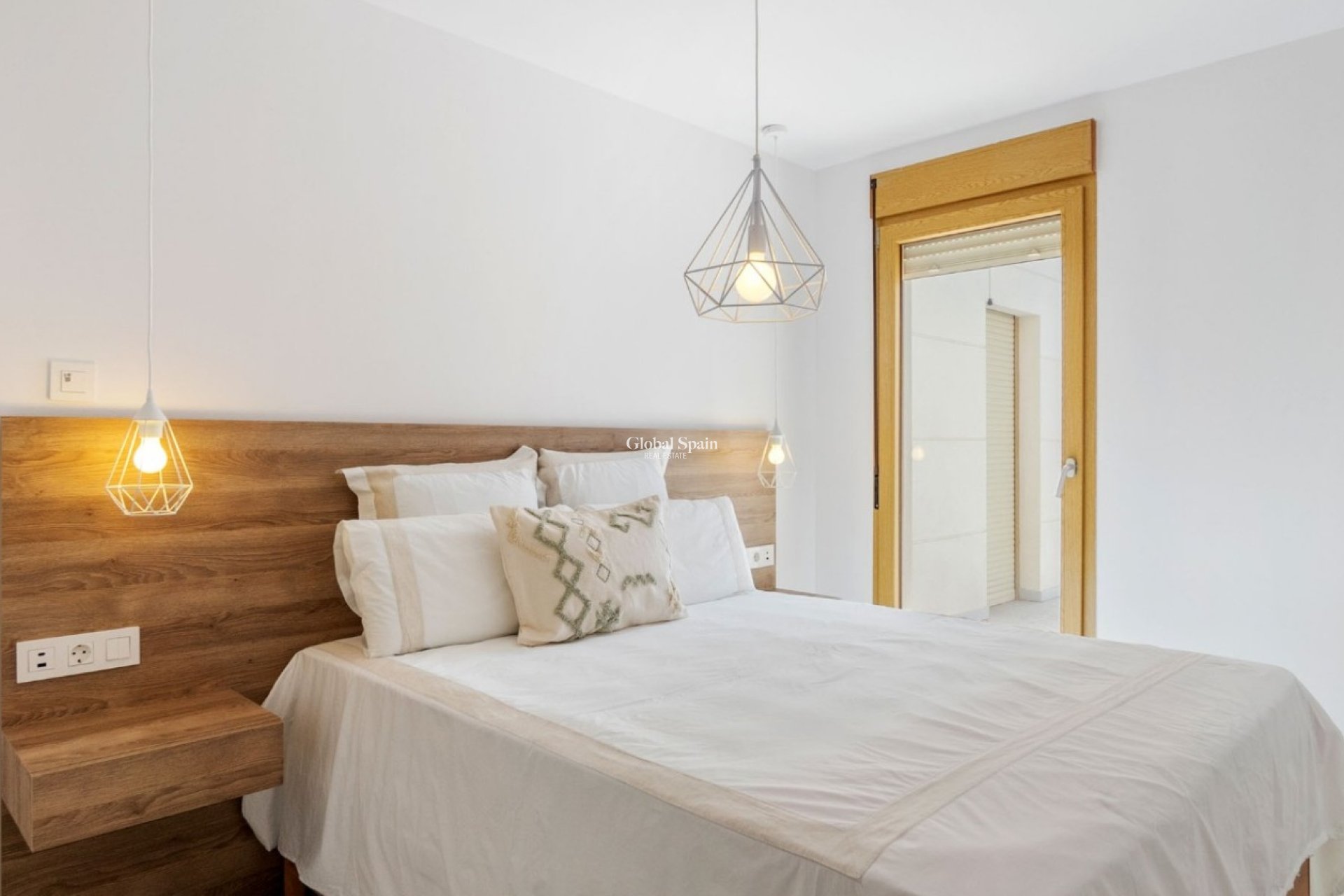 Wederverkoop - Villa -
TORREVIEJA - Torreta Florida