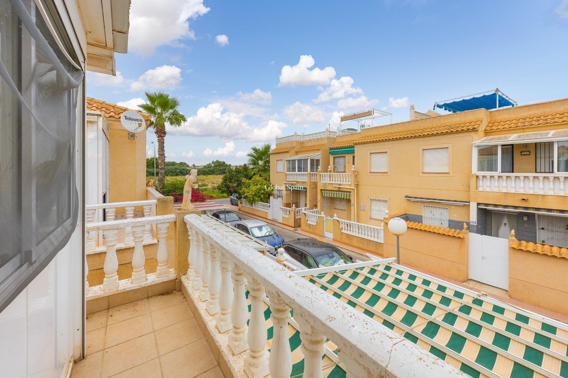 Wederverkoop - VILLA -
TORREVIEJA - Torretas