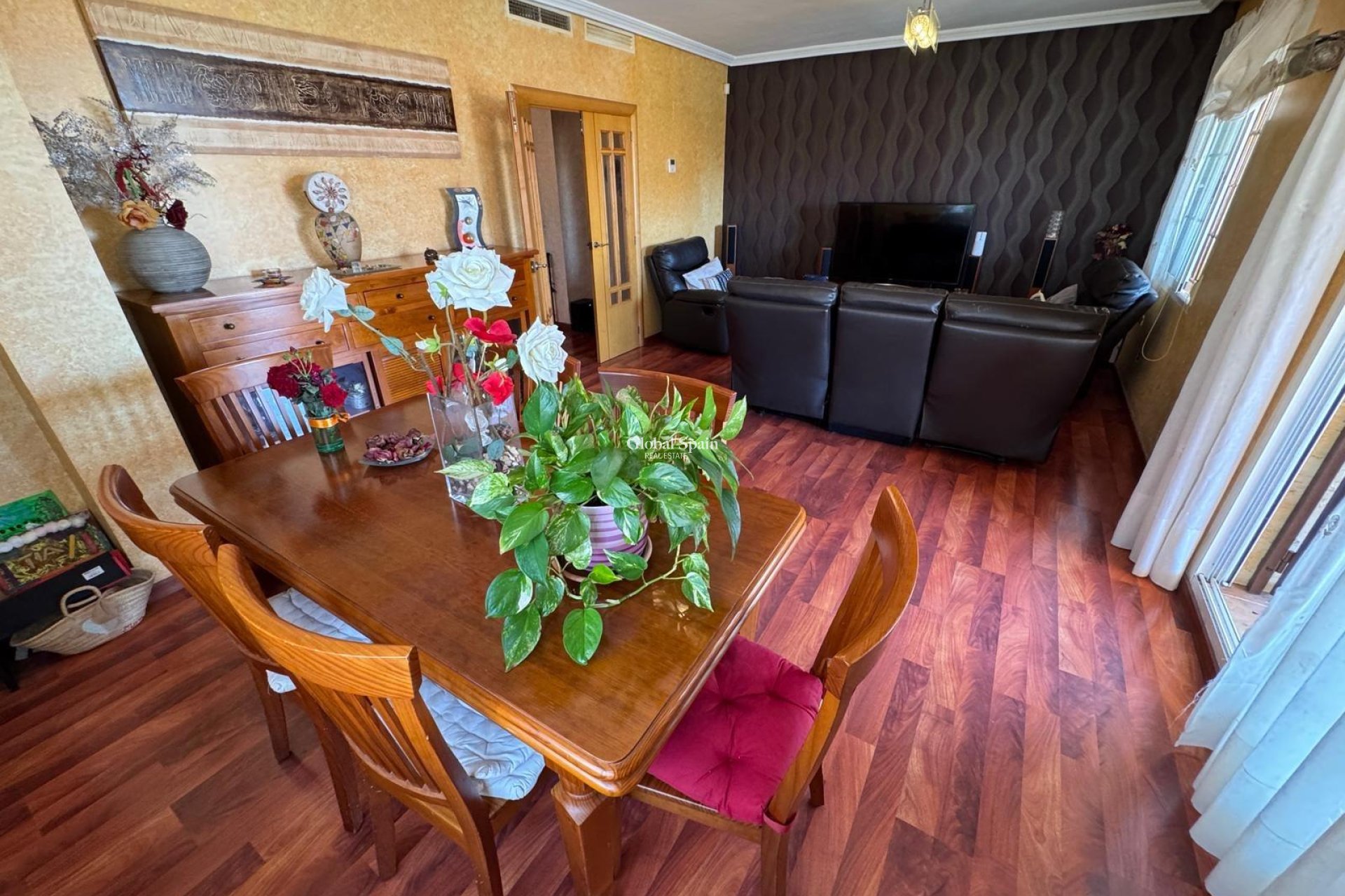 Wederverkoop - VILLA -
TORREVIEJA - Zona Los Frutales