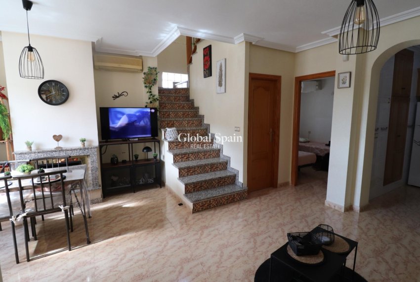 Wederverkoop - VILLA -
VILLAMARTÍN - Costa Blanca