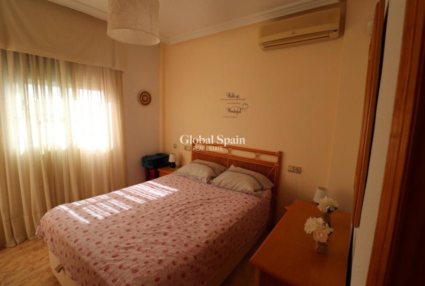 Wederverkoop - VILLA -
VILLAMARTÍN - Costa Blanca