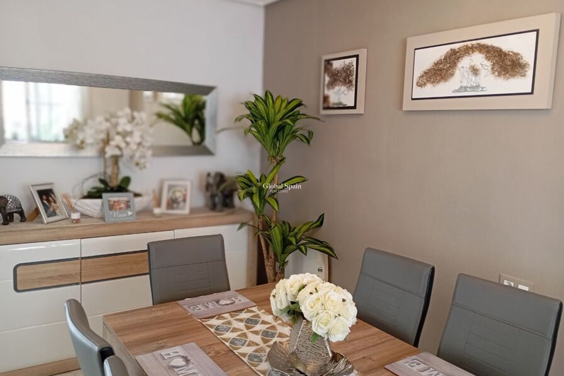 Wederverkoop - VILLA -
VILLAMARTÍN - Costa Blanca