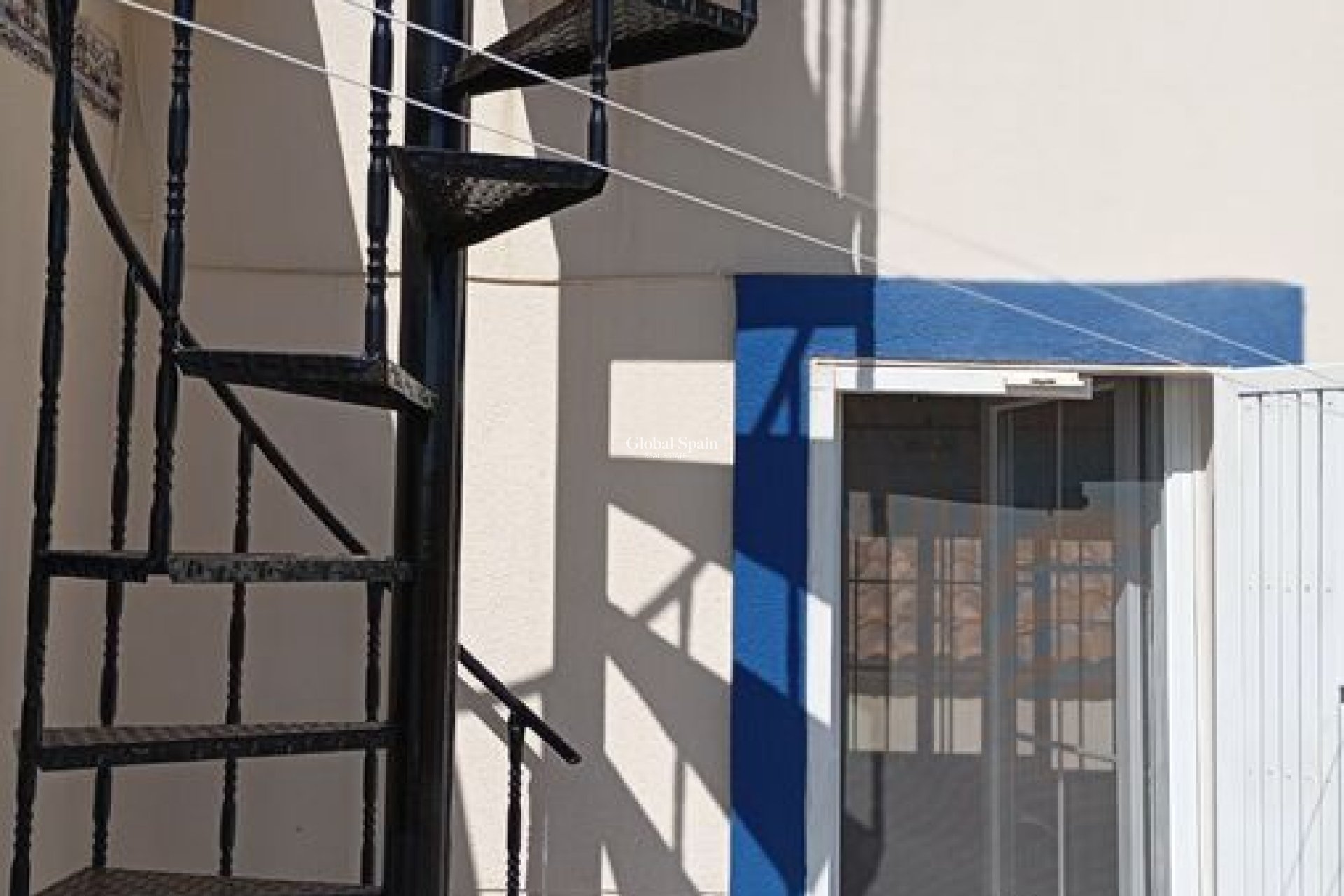 Wederverkoop - VILLA -
VILLAMARTÍN - Costa Blanca